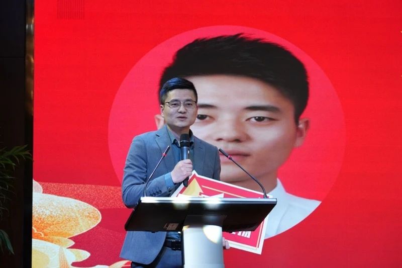 迎新春·话未来%7C亚博体育
控股集团举办2023年第1期青年沙龙_18f1053d.jpg